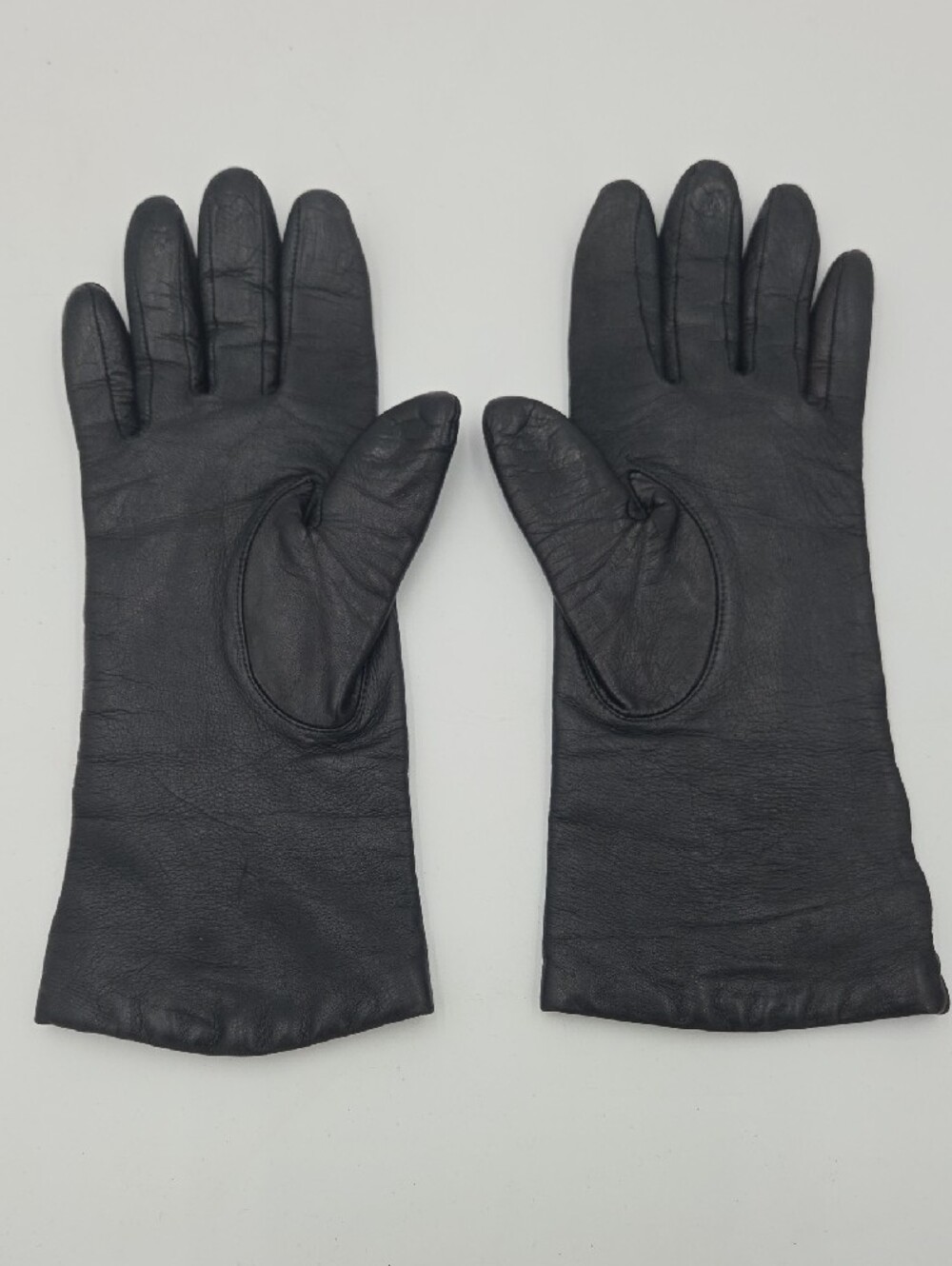 Classic Black Leather Gloveq - Picture 2 of 2